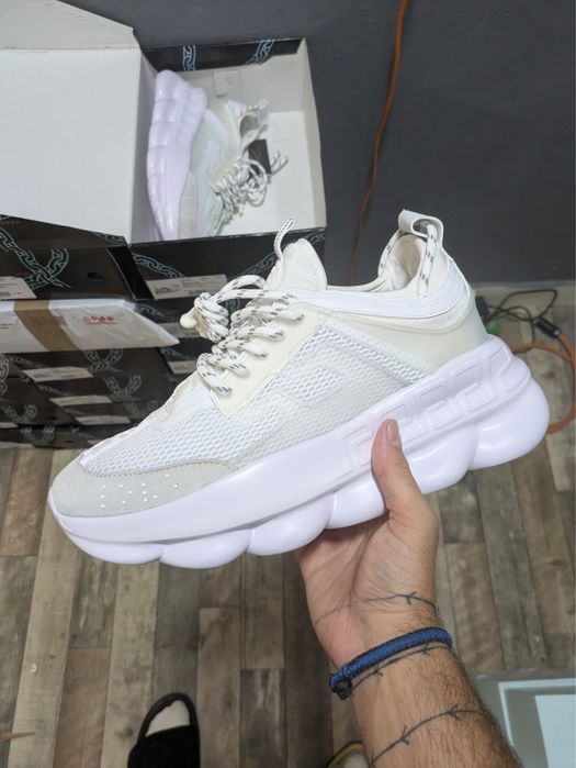 versace chain reaction