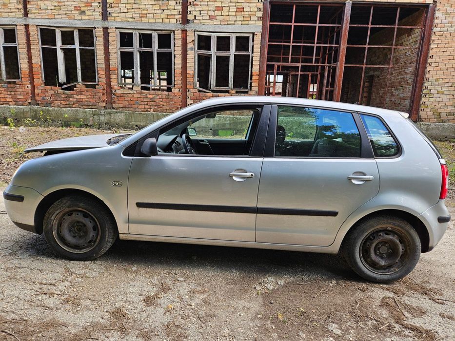На части VW Polo Поло  IV 9N 1.2 2002 година Перфектно