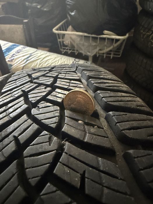 Продавам зимни гуми fulda 205/60 r16