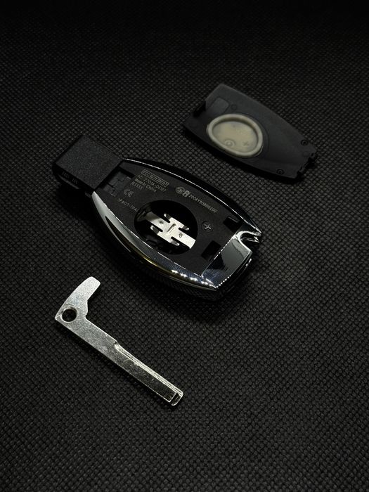 Cheie auto Mercedes Benz – Carcasă NOUĂ, 3 butoane, schimb rapid!