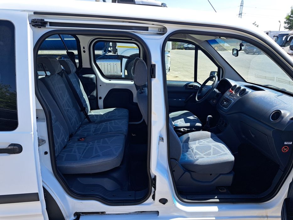 Ford Transit  Connect 5 locuri