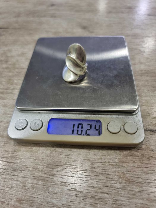 Масивен дамски сребърен пръстен 10.24 гр.