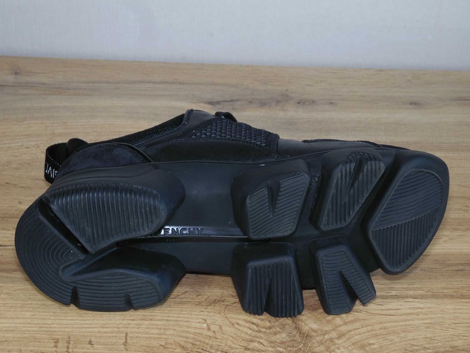 Givenchy Jaw - 42,5 номер Оригинални! Made in Italy