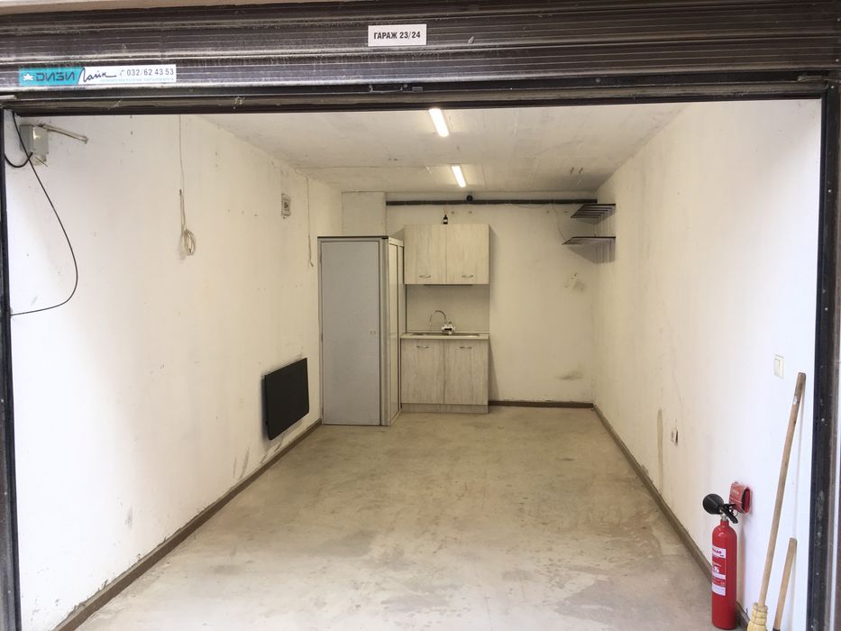 Дава се под наем Гараж / Паркомясто в Пловдив, Христо Смирненски - 18 кв.м за 153 € - Снимка #1