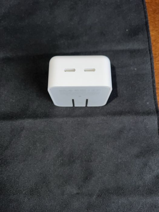 Оригинальный Apple 35W Dual USB-C адаптер (MacBook / iPhone / iPad)