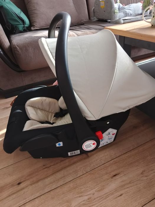 Бебешко кошче за кола
