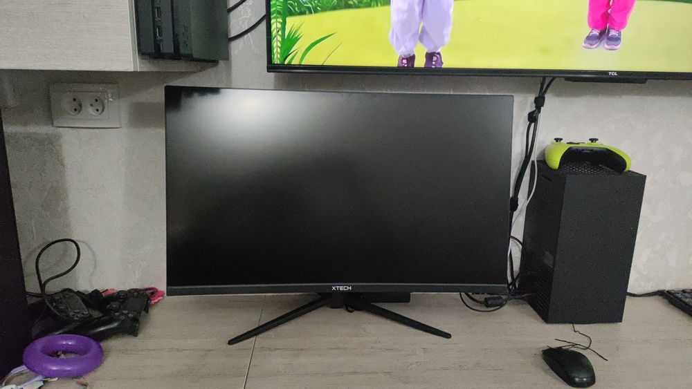 Монитор 27" разрешение 2k