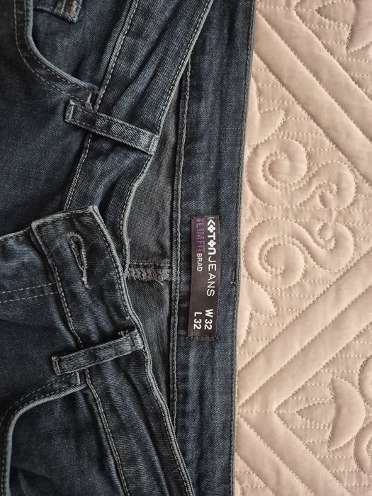 Продам джинсы мужские