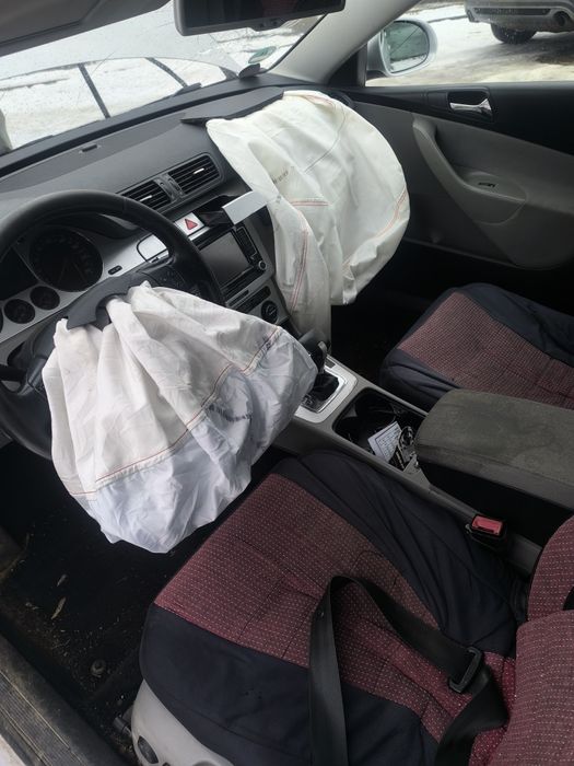 Dezmembrez passat B6 2.0 bmr 170 cp