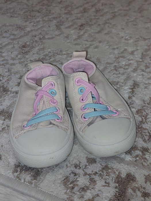 Продам кроссовки и кеды