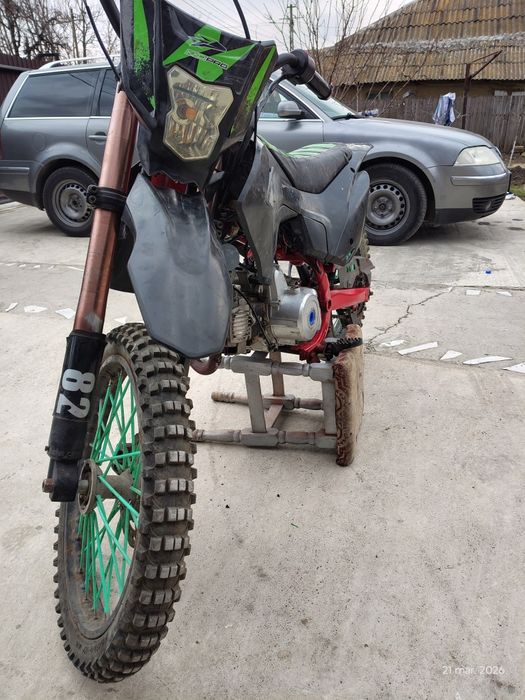 Vând sau schimb cross 125