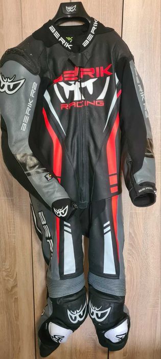 Цял екип Berik Absolute GP One Piece Motorcycle Leather Suit/размер 48