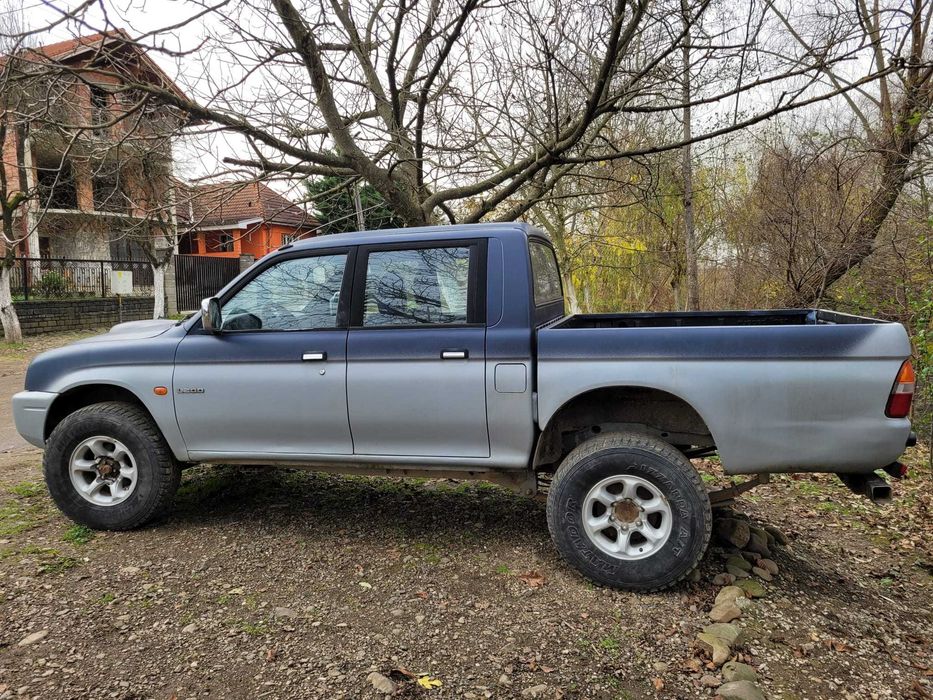 Mitubisi l200 an 99