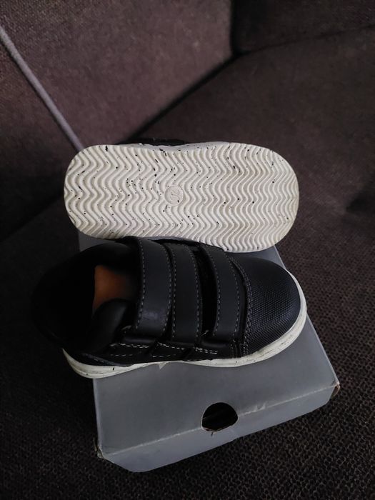 Adidasi cu scai baietel primavara/toamna