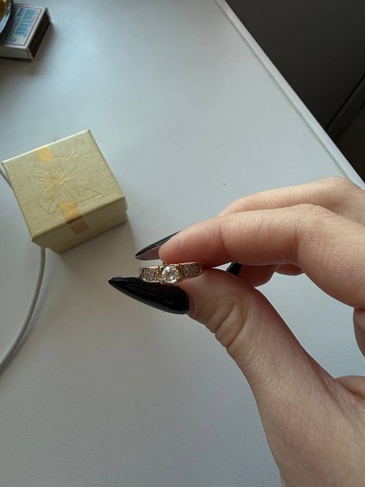 Продам золотое кольцо