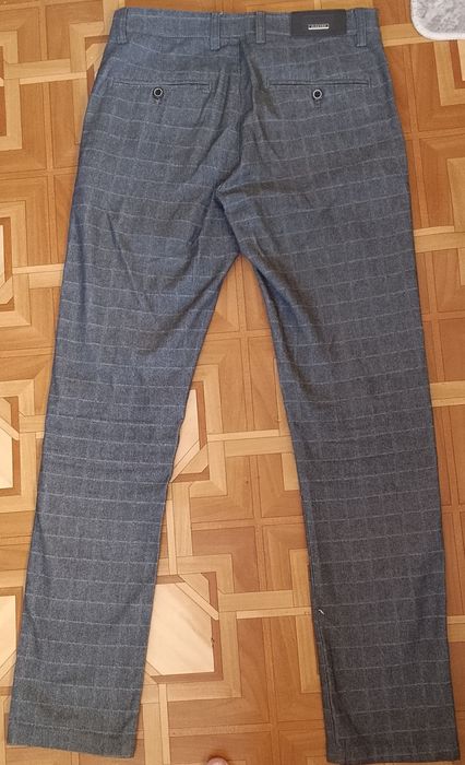 Брюки и джинсы продаю