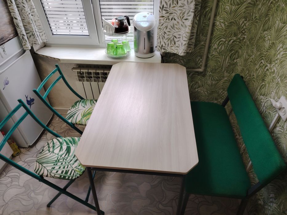 Продам Кухонный уголок