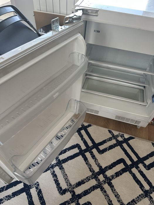 Вграден хладилник Beko – отлично състояние