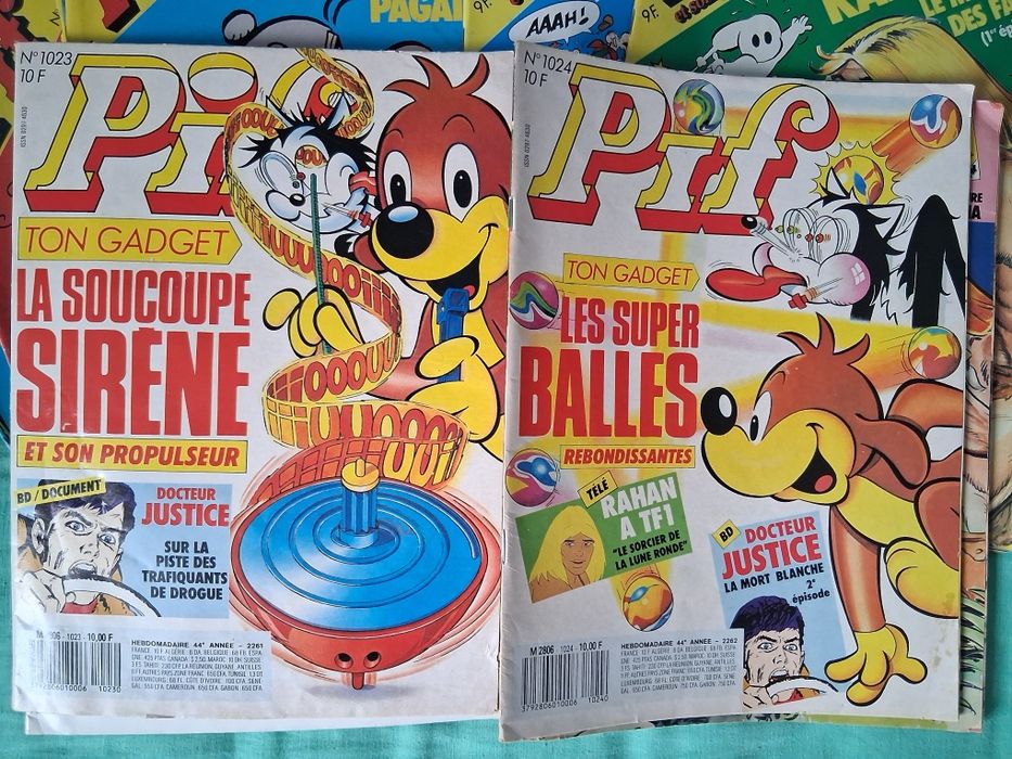 Лот Стари Френски Списания Pif Gadjet 25 Броя