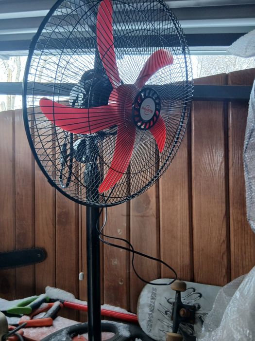 Продам срочно вентилятор