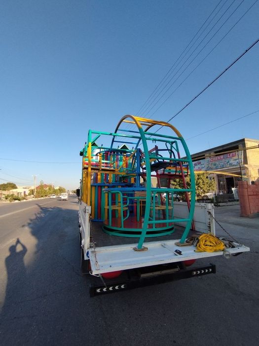 Хар хил турдаги качелалар курусел сирпанчик Горка