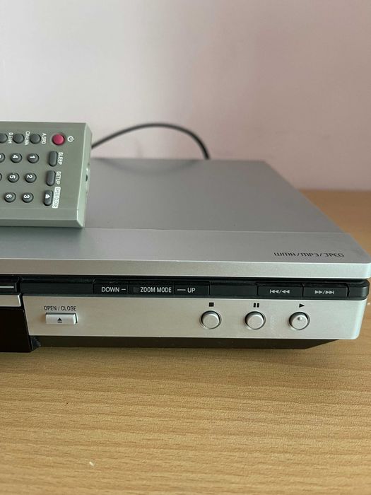 CD/DVD плеър Panasonic S35