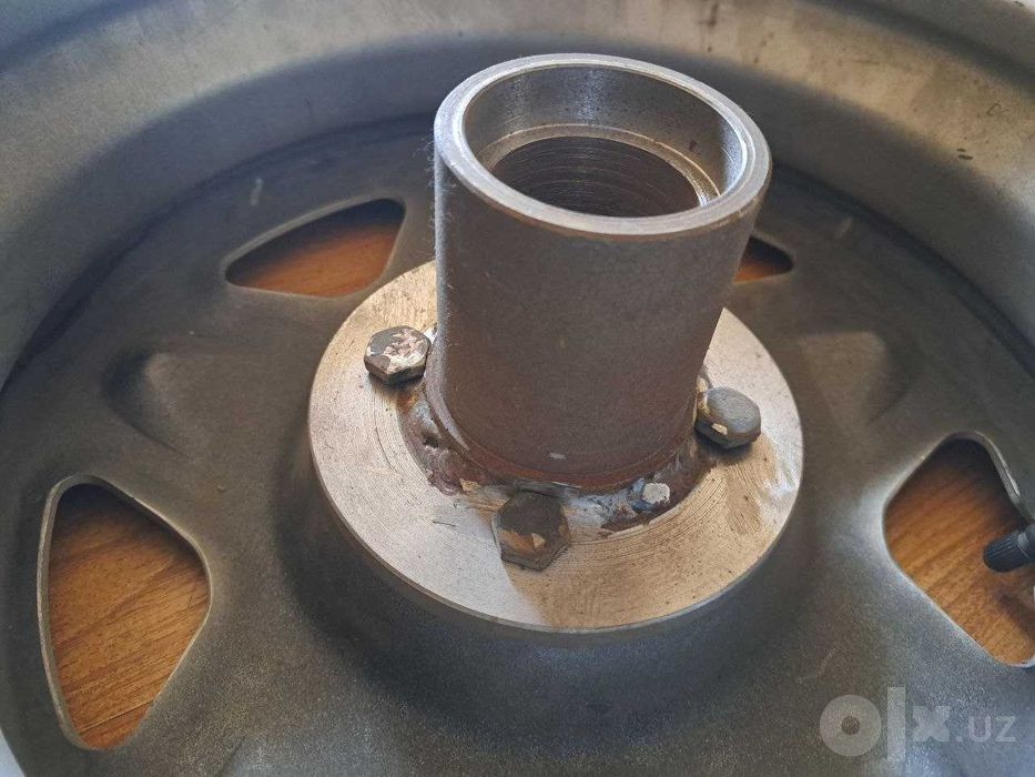 Колесо R13 с Осью для спец. Тачки.