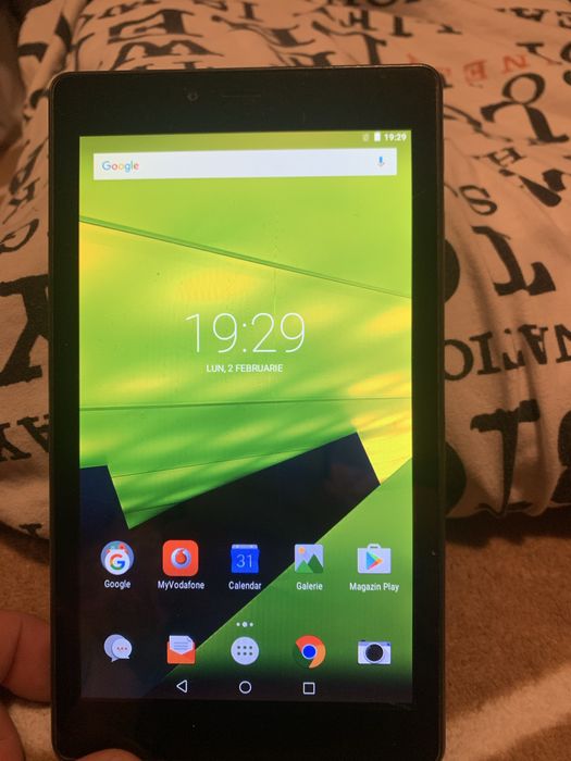 Vand sau schimb telefoane