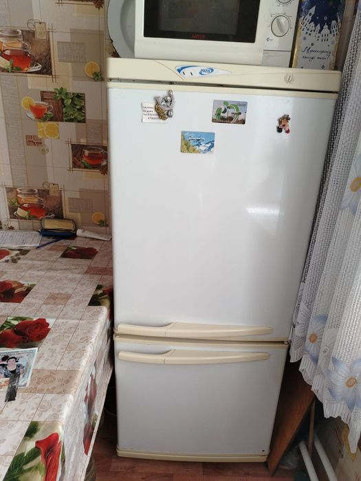 Продам Холодильник РOZIS