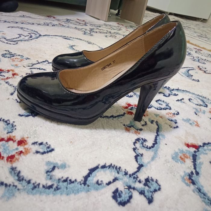 Туфли за 1000 символично