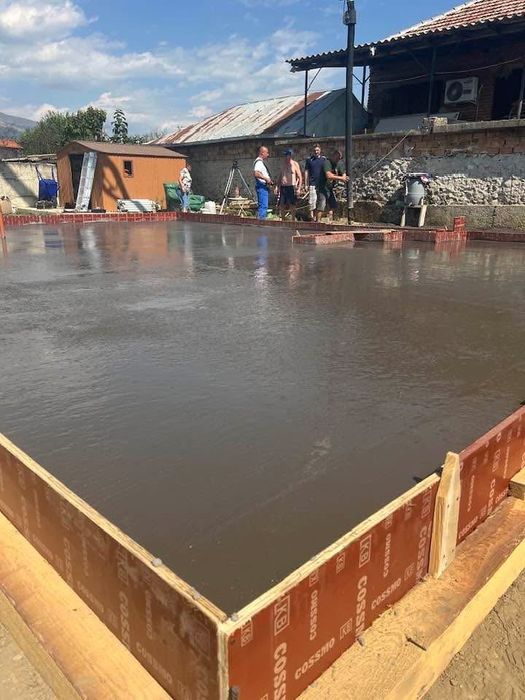 Заливане на бетон, фундаменти плочи и други бетони в цялата страна.