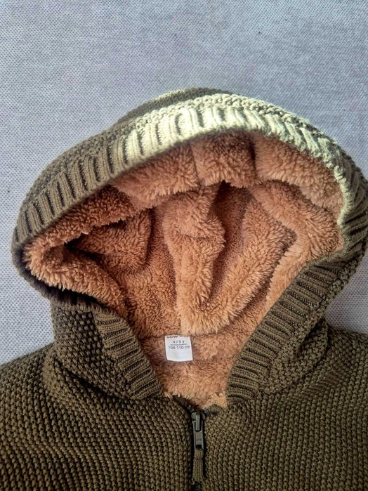 Топла плетена жилетка р-р 104-110