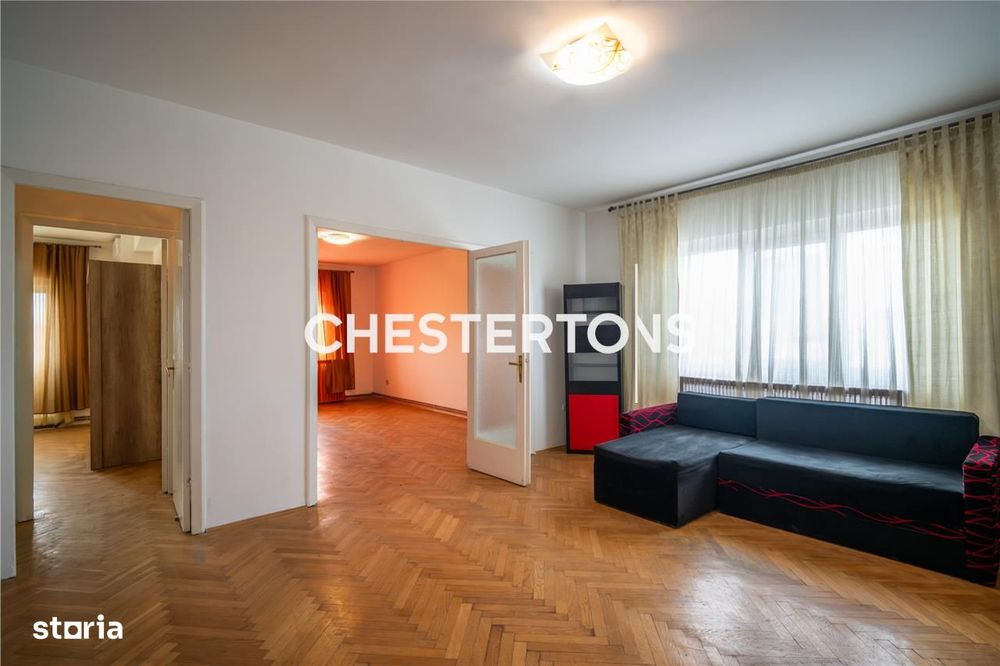 Penthouse deasupra orasului - apartament de vanzare cu terasa, semineu