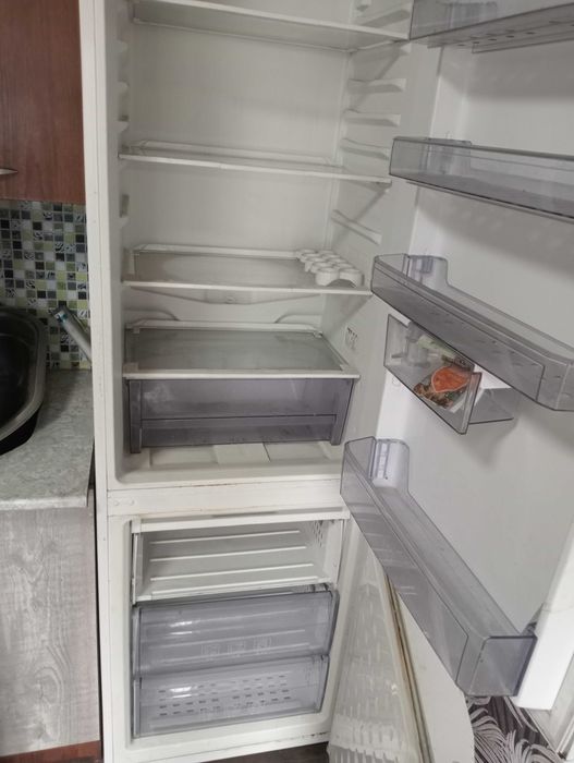 Продам холодильник