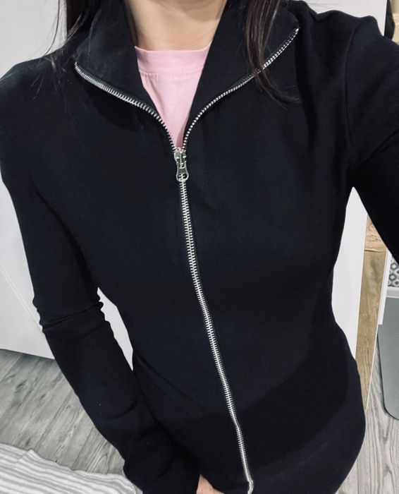 Продам черное универсальное платье длина миди