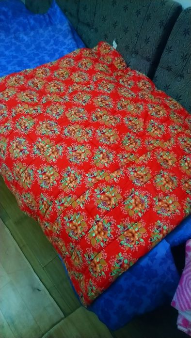 Корпешки ,одеяла ,пледы,н на диваны и кресла