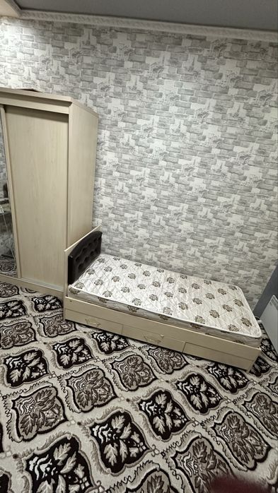 Комплект мебель сотилади 1 кишилик