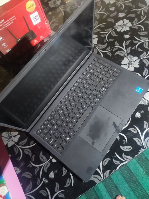 Noutbuk DELL  ideal xolatda 1oy ishlatganman