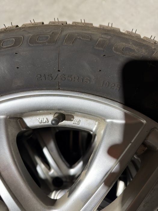 Anvelope iarna BFGoodrich 215/65R16