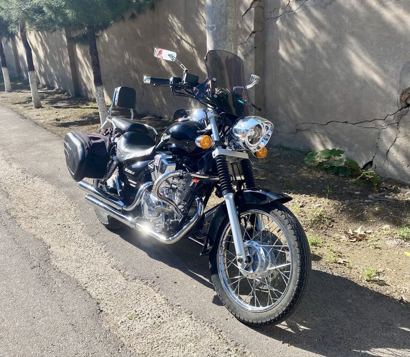 Продам мотоцикл Lifan LF250-B
