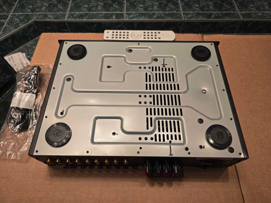 Amplificator Cambridge Audio Azur A640 V2 integrated Amplifier (UK)