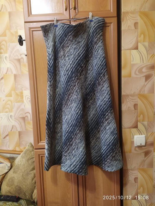 Юбки женские  разные.