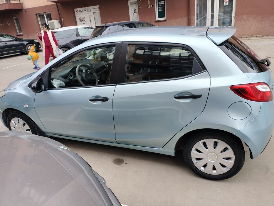 Mazda 2 din 2009
