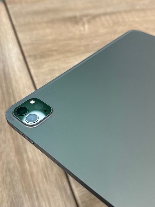 Ipad pro 2022 6th generation 256 (wifi) 12,9