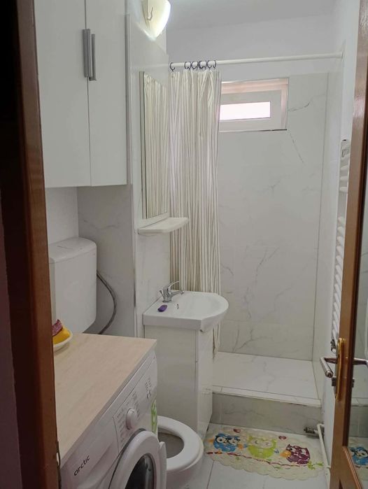 Inchiriez Apartament
