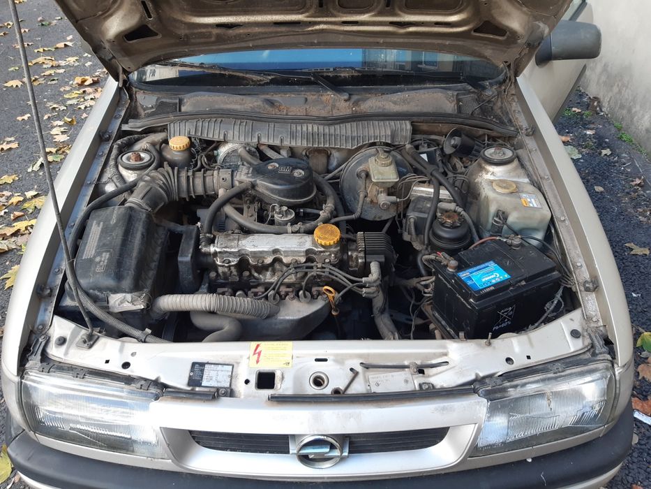 Opel Vectra 1,6 benzină + GPL recomandat  pentru programul RABLA

Vând Opel Vectra 1,6 benzină și GPL, fabricație 06.1994. Autoturismul se prezintă în
