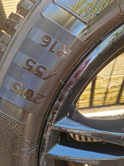 Jante aliaj ușor CMS echipate cu anvelope Noi