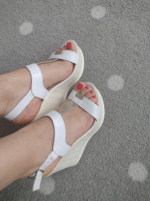 Дамски сандали естествена кожа