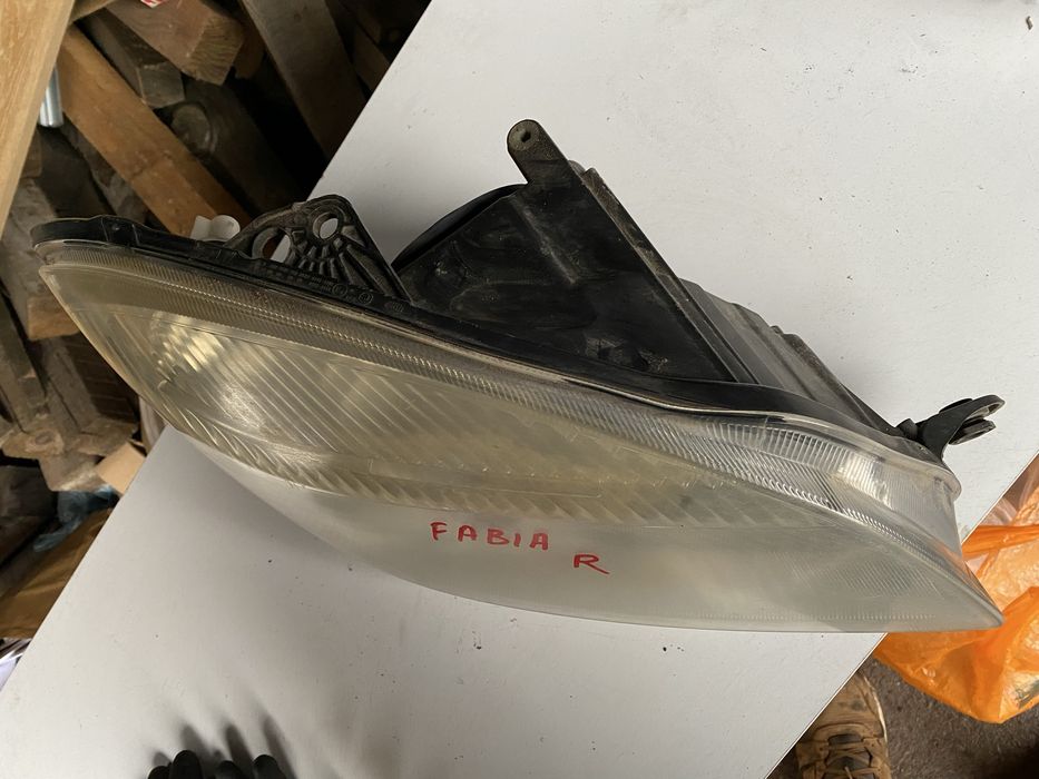 Десен фар Skoda Fabia 2007-2010г