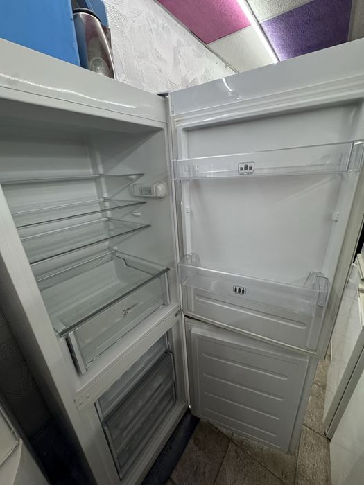 Хладилник с фризер BEKO